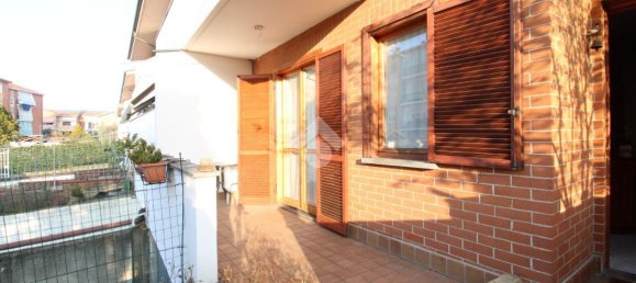 6 rooms House in Santena, Italy No. 129324 2