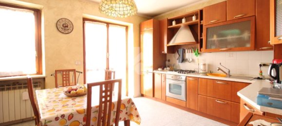 6 rooms House in Santena, Italy No. 129324 9