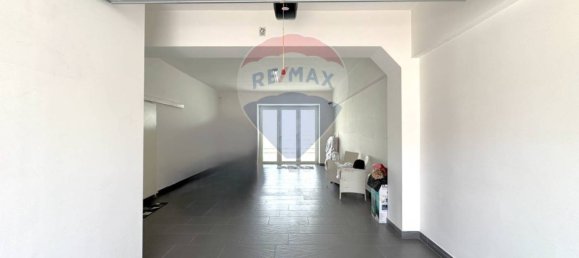 8 bedrooms House in Naples, Italy No. 317002 7