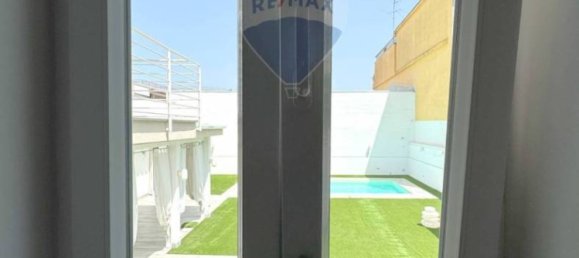 8 bedrooms House in Naples, Italy No. 317002 46