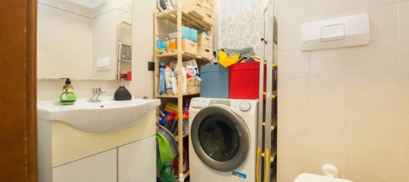 Apartamento de 2 dormitorios en Genoa, Italy No. 263055 7