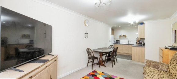 1 bedroom Apartment in Watford, United Kingdom No. 6149 2