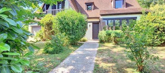 5 bedrooms House in Villecresnes, France No. 284221 10