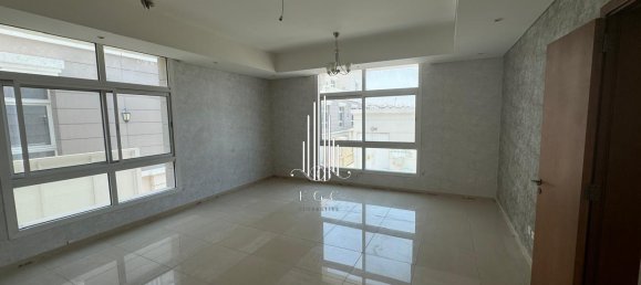 4 bedrooms Villa in Khalifa City, UAE No. 26867 4