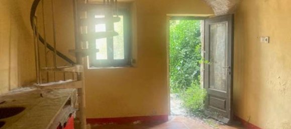 4 bedrooms House in Erli, Italy No. 372165 7