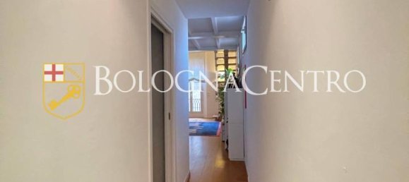 6-salle Appartement à Bologna, Italy No. 230684 25