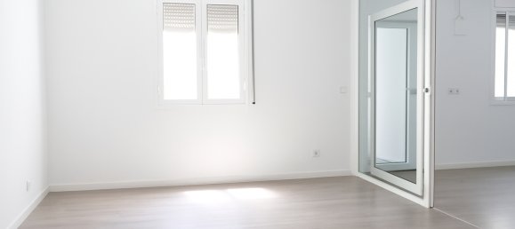 Casa de 4 dormitorios en Gavà, Spain No. 140194 2