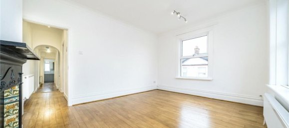 2 bedrooms Apartment in London, United Kingdom No. 12952 7