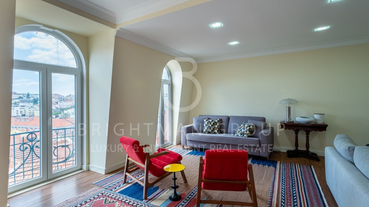 4 غرف نوم منزل ذو طابقين في Lisbon, Portugal رقم 137508