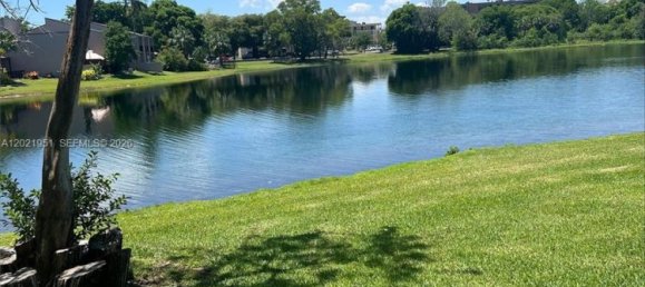 2 dormitorios propiedad comercial en venta en Miami, Miami-Dade, Florida, USA № 615061 4