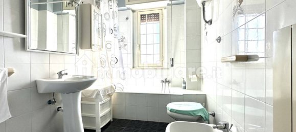 3 bedrooms Apartment in Rome, Italy No. 46716 24