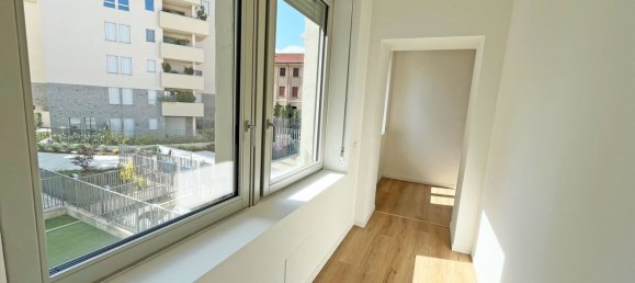 Oficina en Busto Arsizio, Italy 326 m² No. 74960 6