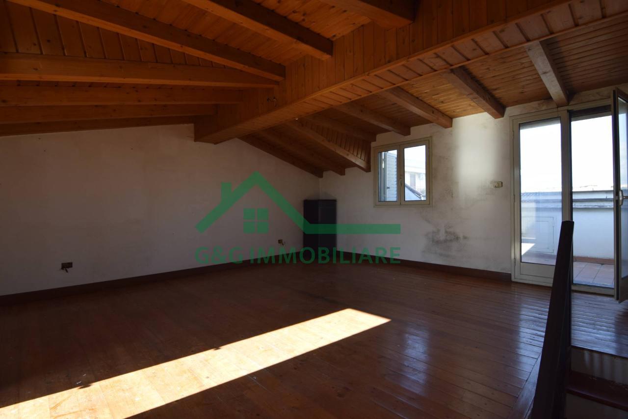 3-salle Appartement à Catania, Italy No. 234521