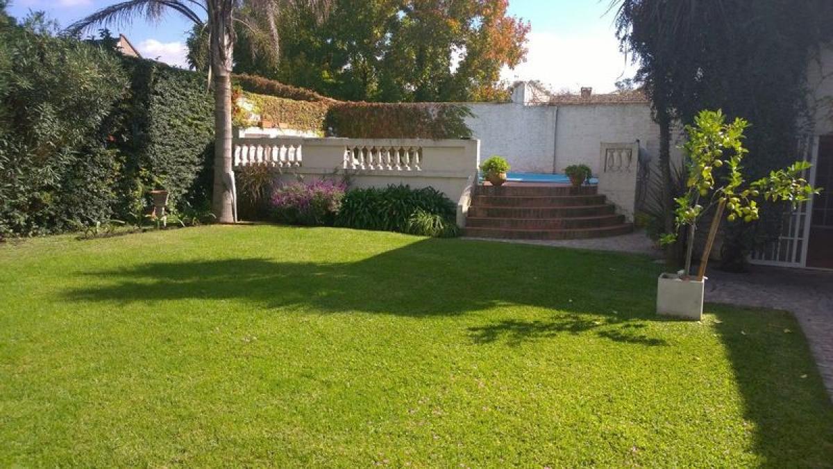 3 bedrooms House in San Miguel, Argentina No. 57066