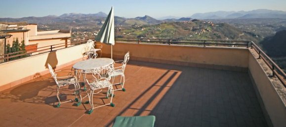 3 chambres Châteaux à Monte San Giovanni Campano, Italy No. 58483 2