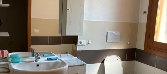 3 rooms Apartment in Castelfranco Veneto, Italy No. 275390 7