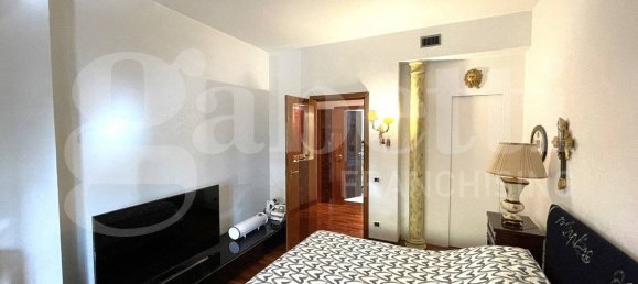 3 bedrooms Apartment in Rome, Italy No. 310176 18