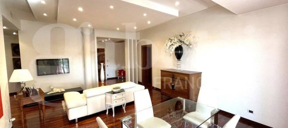 3 bedrooms Apartment in Rome, Italy No. 310176 8