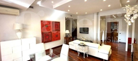3 bedrooms Apartment in Rome, Italy No. 310176 6