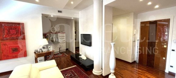 3 bedrooms Apartment in Rome, Italy No. 310176 7
