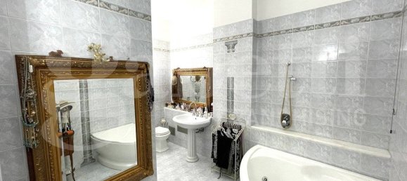 3 bedrooms Apartment in Rome, Italy No. 310176 19