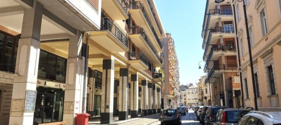 143m² Commercial property in Avellino, Italy No. 303631 2