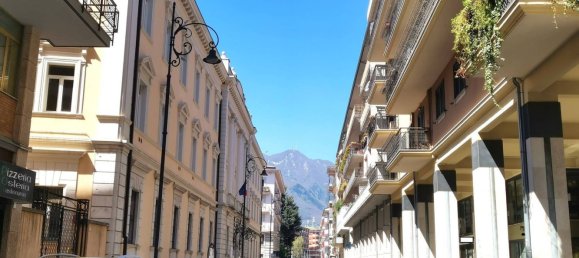 143m² Commercial property in Avellino, Italy No. 303631 3