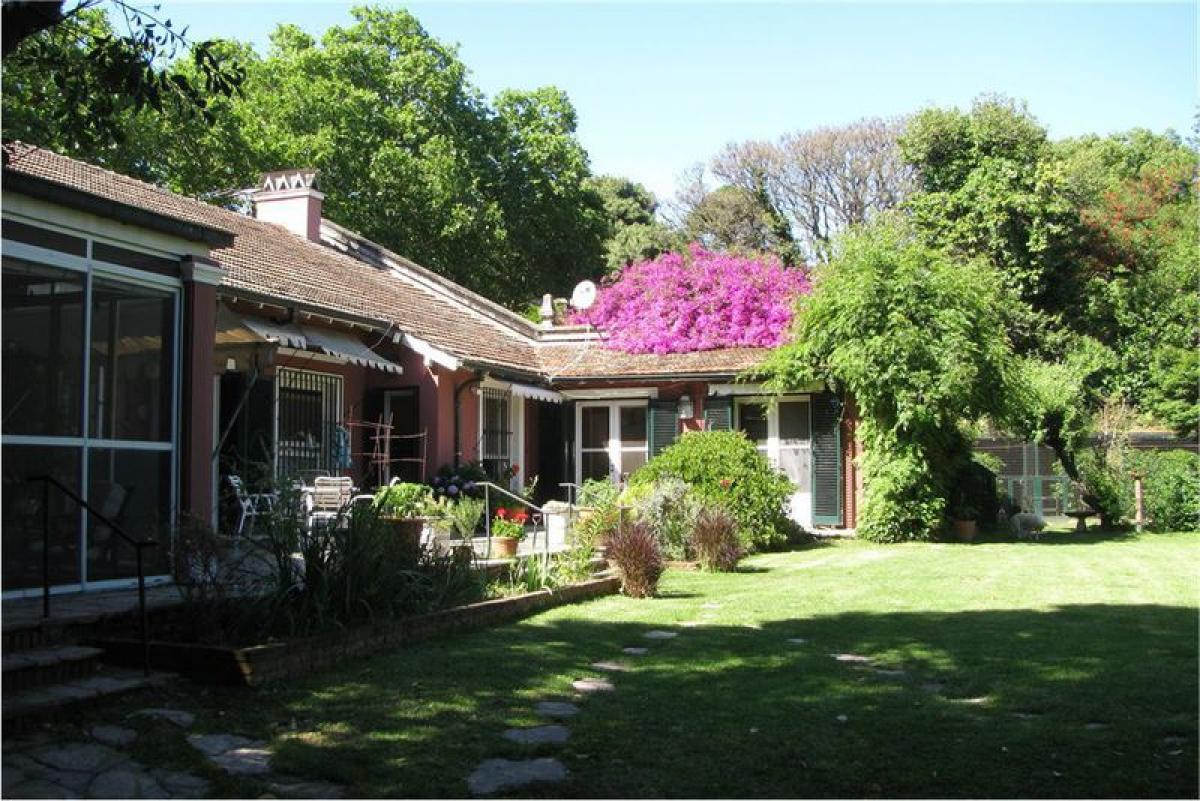 4 bedrooms House in San Isidro, Argentina No. 12816