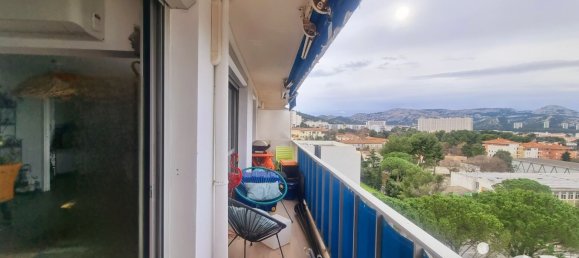 Apartamento de 3 dormitorios en Marseille, France No. 296179 8