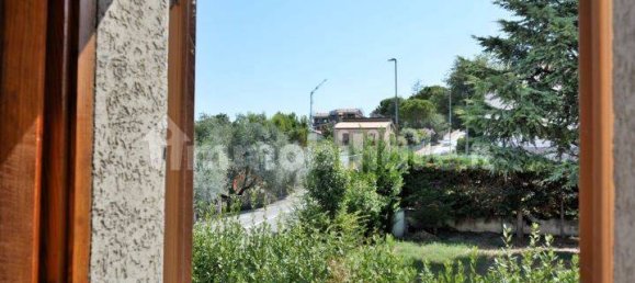 Casa de 3 dormitorios en Castelfidardo, Italy No. 104104 4