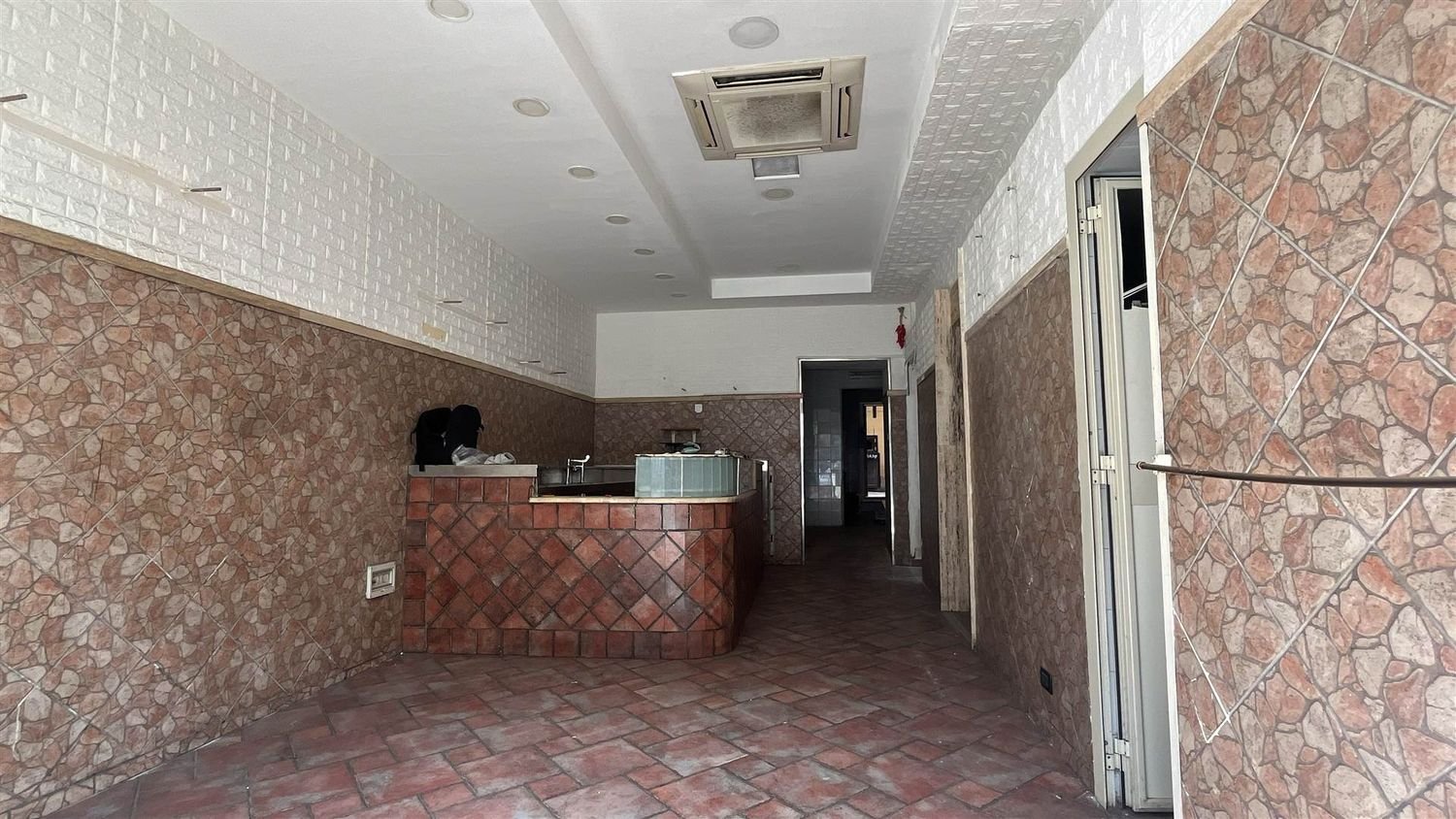 Imóvel comercial em Palermo, Italy 70 m² N.º 327161