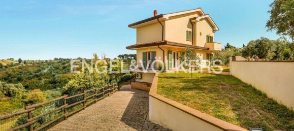 3 bedrooms Villa in Casciana Terme Lari, Italy No. 352535 4