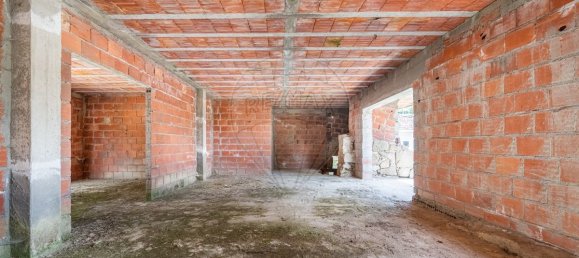 4 bedrooms House in Lage, Portugal No. 181304 5