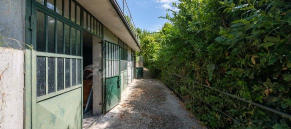 Вилла с 2 спальнями в Синио, Италия № 302768 40