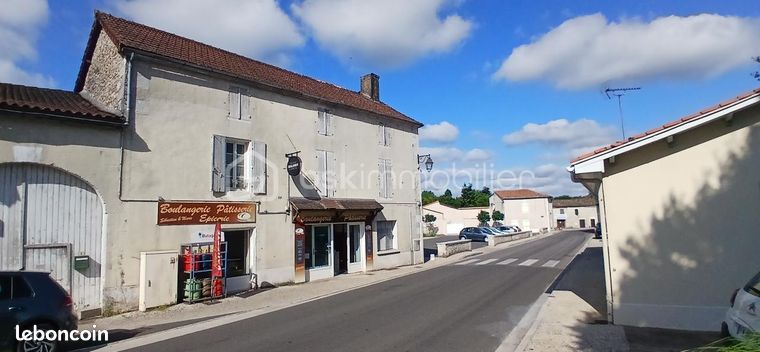 3 bedrooms Townhouse in Charente, France No. 300593