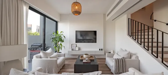 Таунхаус с 3 спальнями в Dubai Land, Дубай, ОАЭ № 106004 7