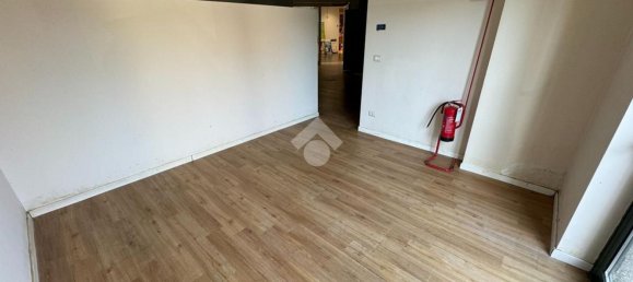  عقار تجاري في Lugo, Italy 200متر مربع رقم 20459 14