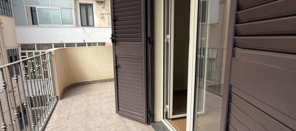 1 bedroom Apartment in Messina, Italy No. 316960 3