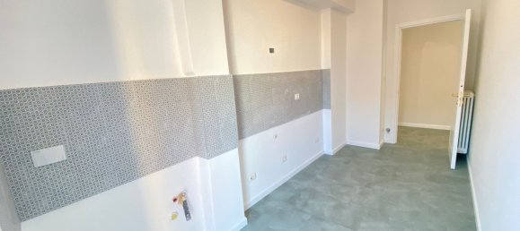 Квартира с 3 комнатами в Санремо, Италия № 182966 8