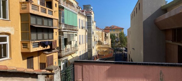 Квартира с 3 комнатами в Санремо, Италия № 182966 21