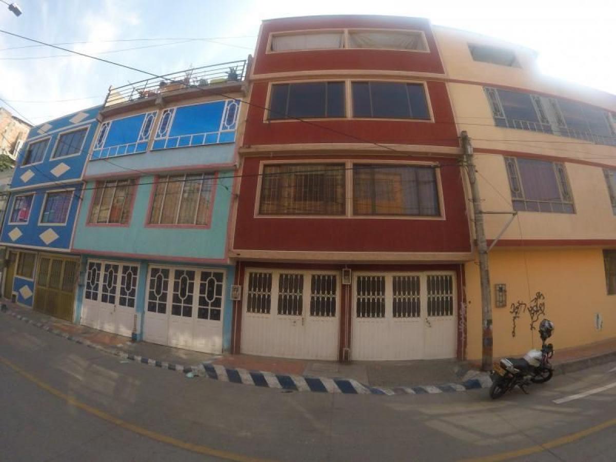 12 bedrooms House in Bogota, Colombia No. 10958