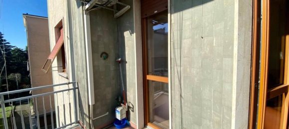 3-salle Appartement à Villasanta, Italy No. 35399 8