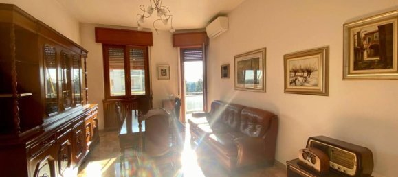 3-salle Appartement à Villasanta, Italy No. 35399 6