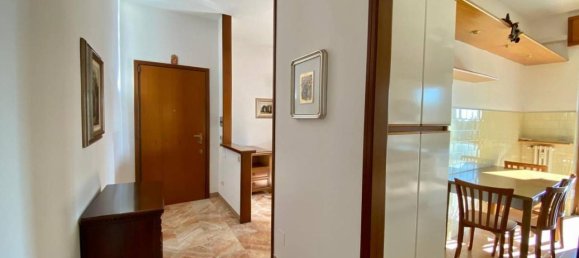 3-salle Appartement à Villasanta, Italy No. 35399 5