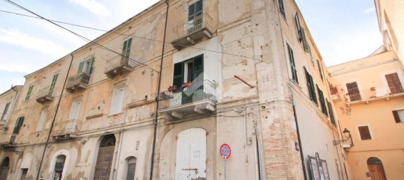 4 bedrooms Apartment in Ortona, Italy No. 273339 2