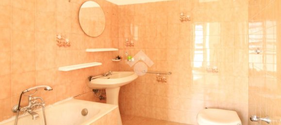 4 bedrooms Apartment in Ortona, Italy No. 273339 16