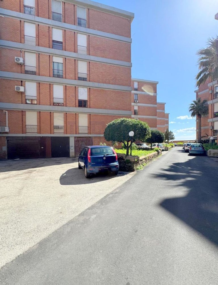 5-salle Appartement à Augusta, Italy No. 299575