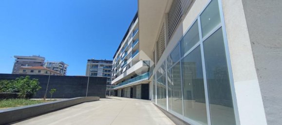 Propiedad comercial de 2 habitaciónes en Cosenza, Italy No. 41591 8