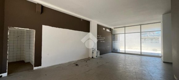 Propiedad comercial de 2 habitaciónes en Cosenza, Italy No. 41591 4