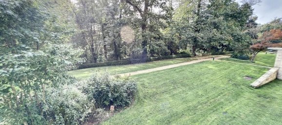 Apartamento de 3 dormitorios en Vaucresson, France No. 178576 4